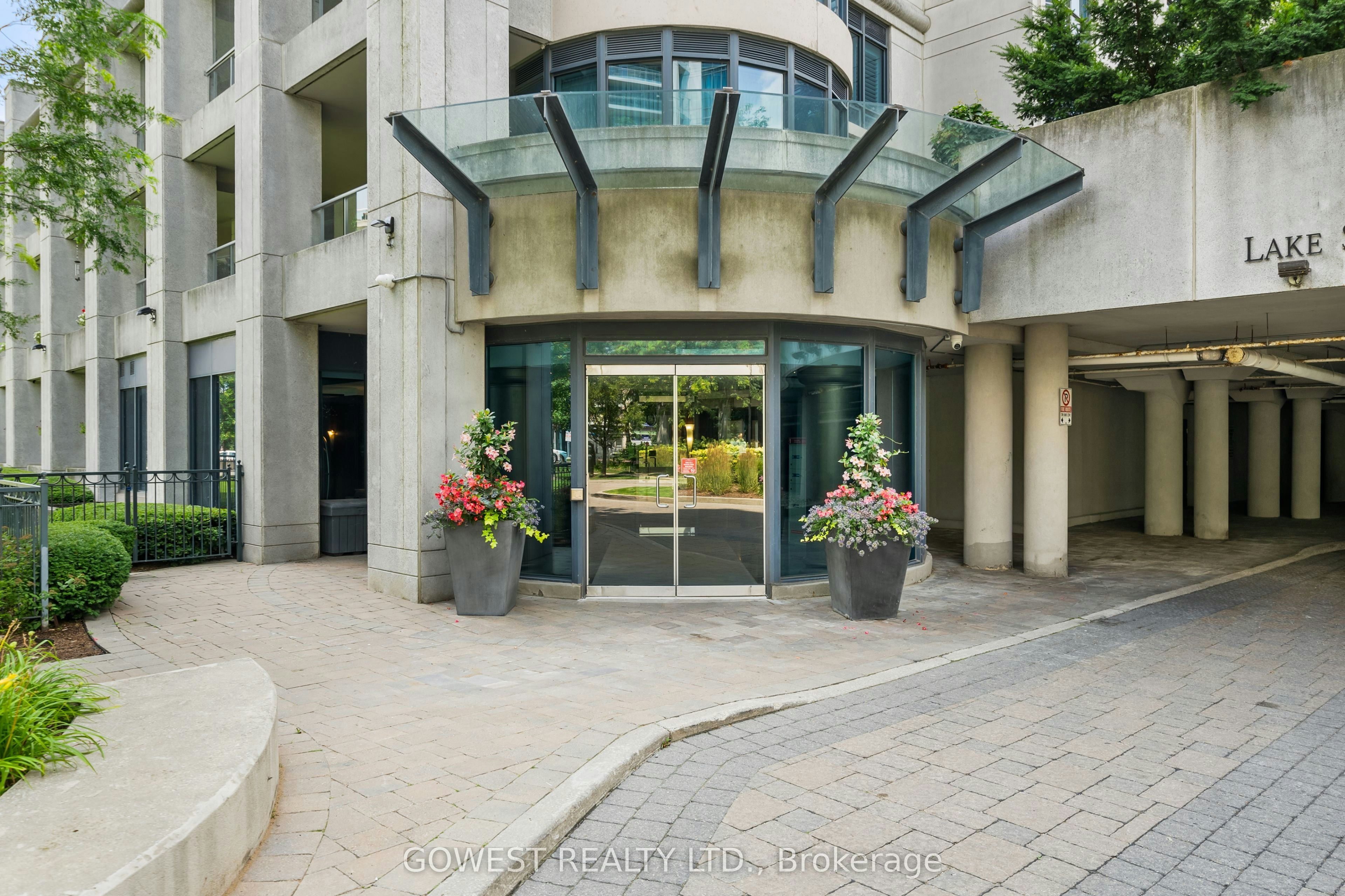 318-2095 Lake Shore Boulevard W, Toronto, ON, M8V 4G4