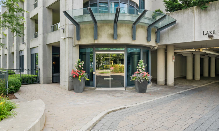 318-2095 Lake Shore Boulevard W