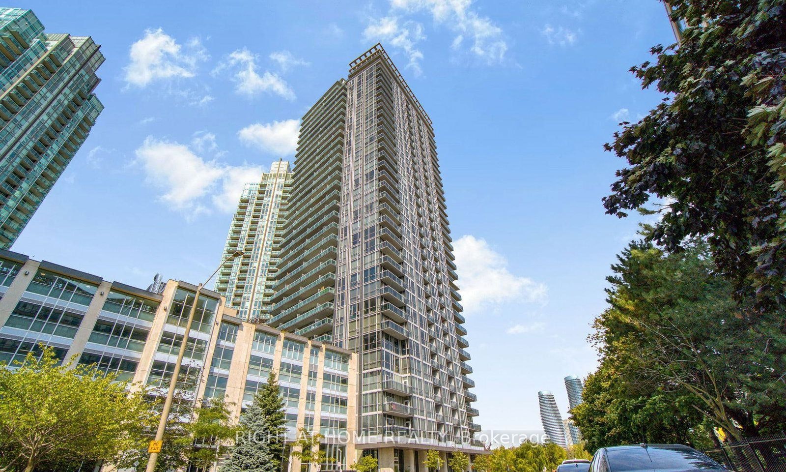 1710-223 Webb Drive, Mississauga, ON, L5B 0E8