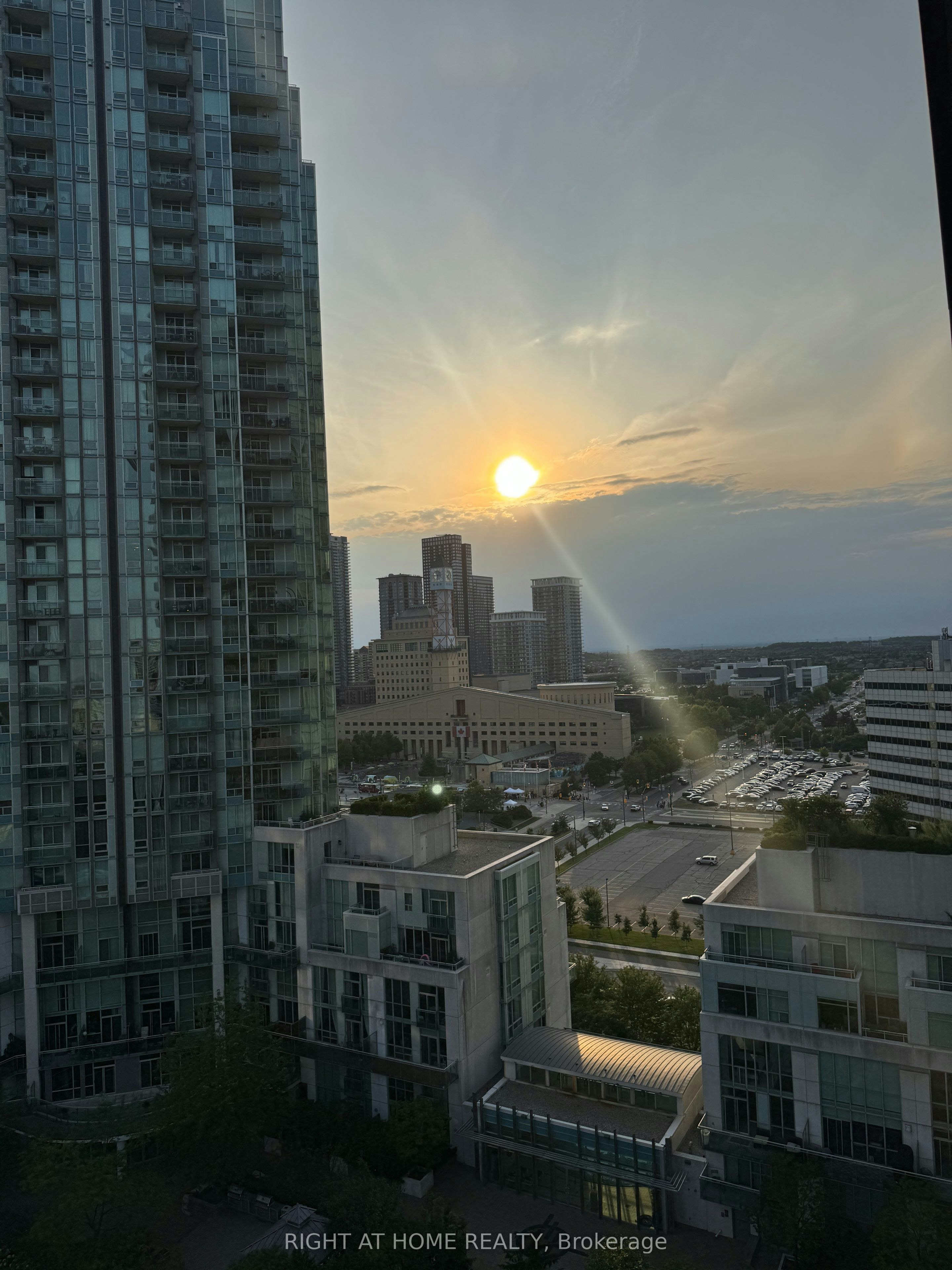 1710-223 Webb Drive, Mississauga, ON, L5B 0E8 - 22