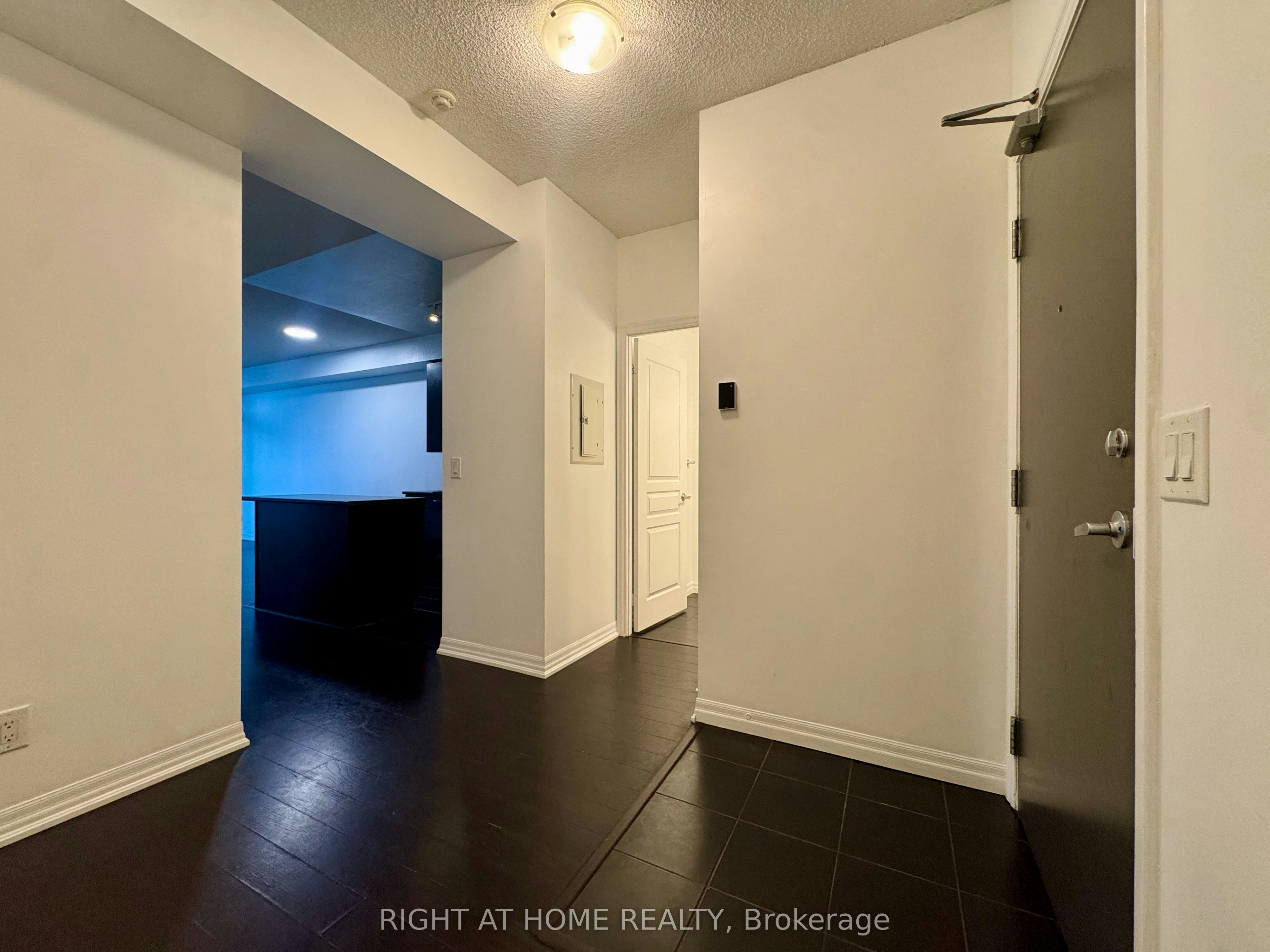 1710-223 Webb Drive, Mississauga, ON, L5B 0E8 - 5