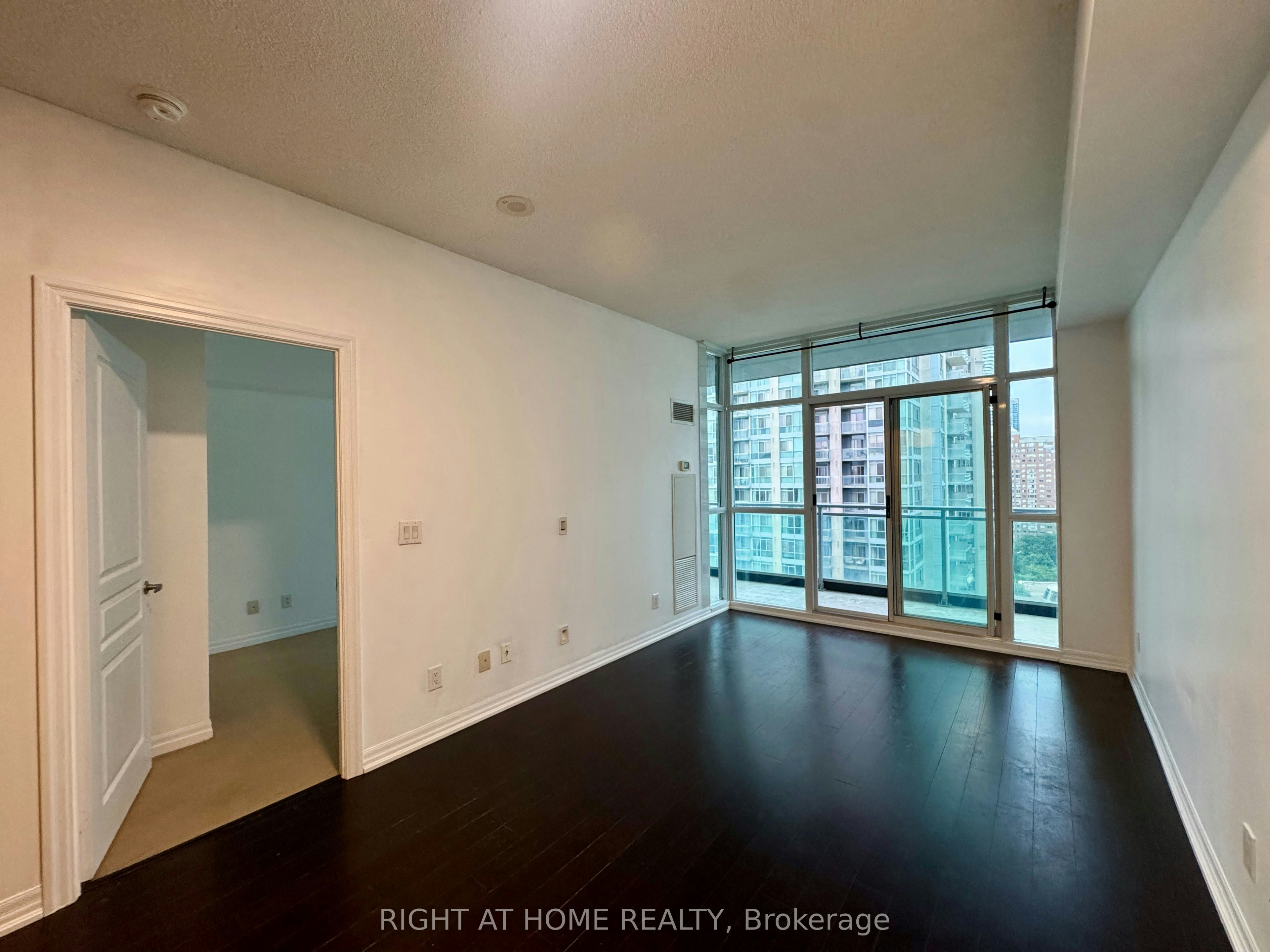 1710-223 Webb Drive, Mississauga, ON, L5B 0E8 - 13