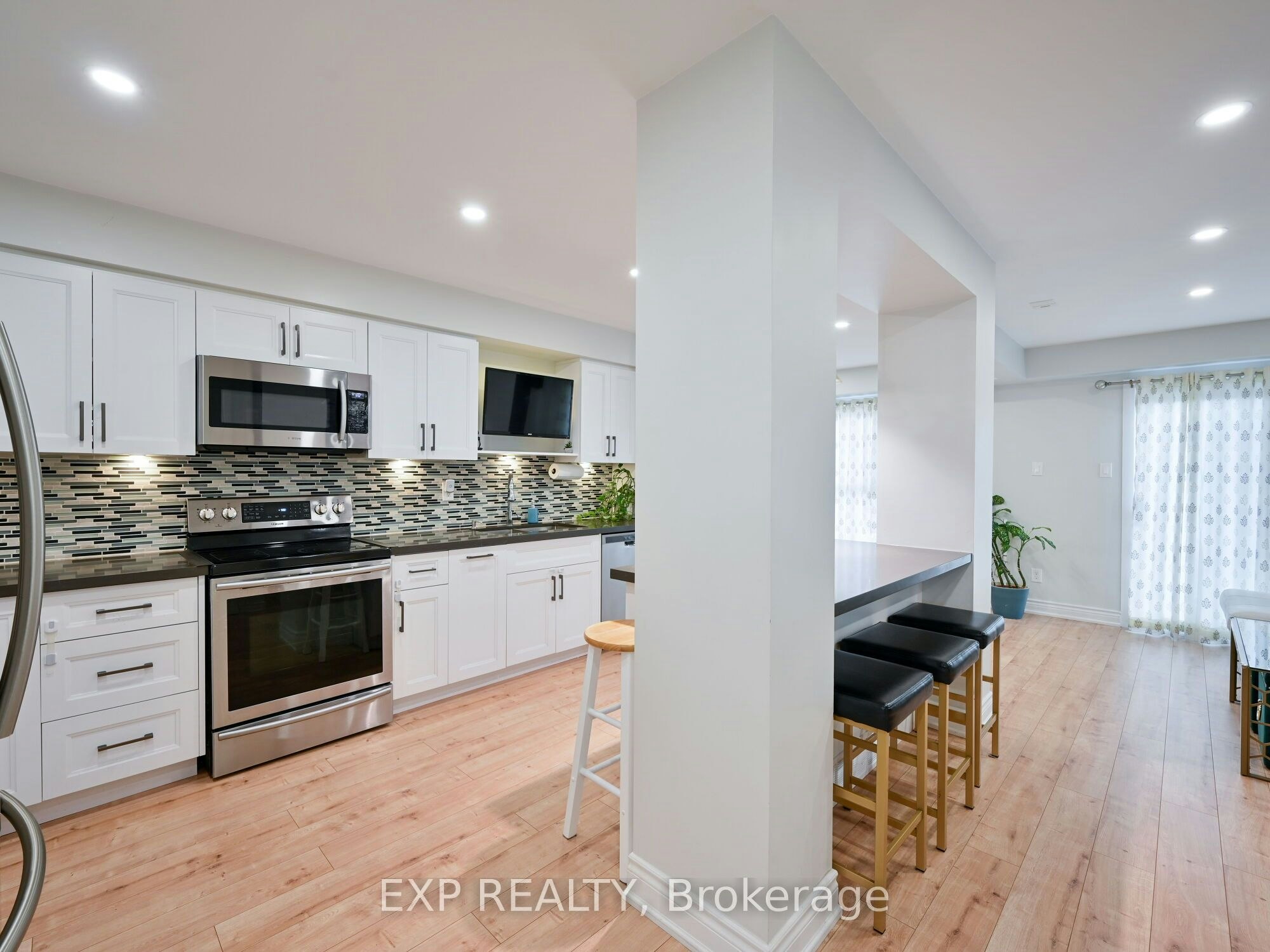 64-3351 Hornbeam Crescent N, Mississauga, ON, L5L 3Z8