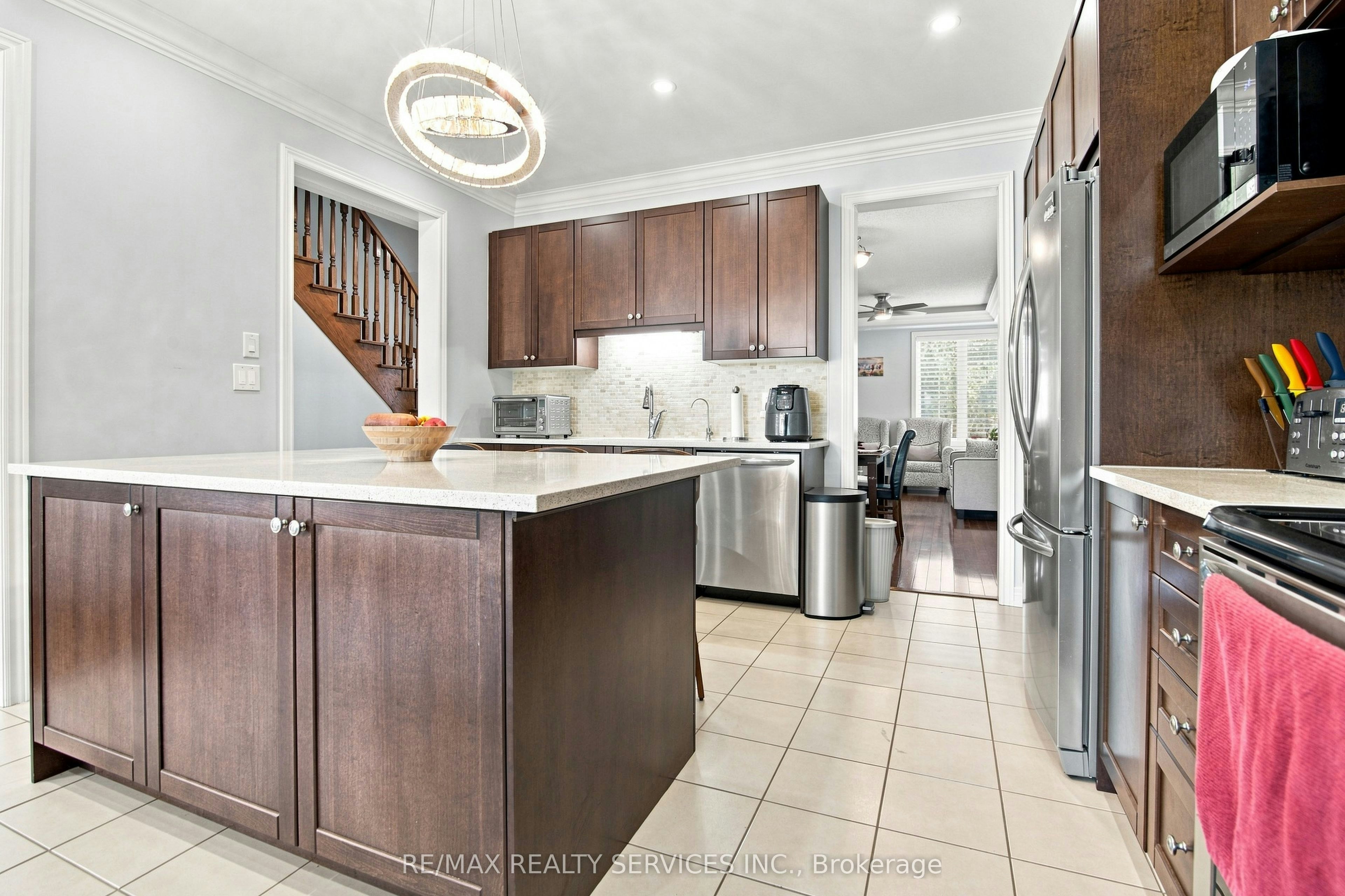 196 Bonnieglen Farm Boulevard, Caledon, ON, L7C 4C1 - 8