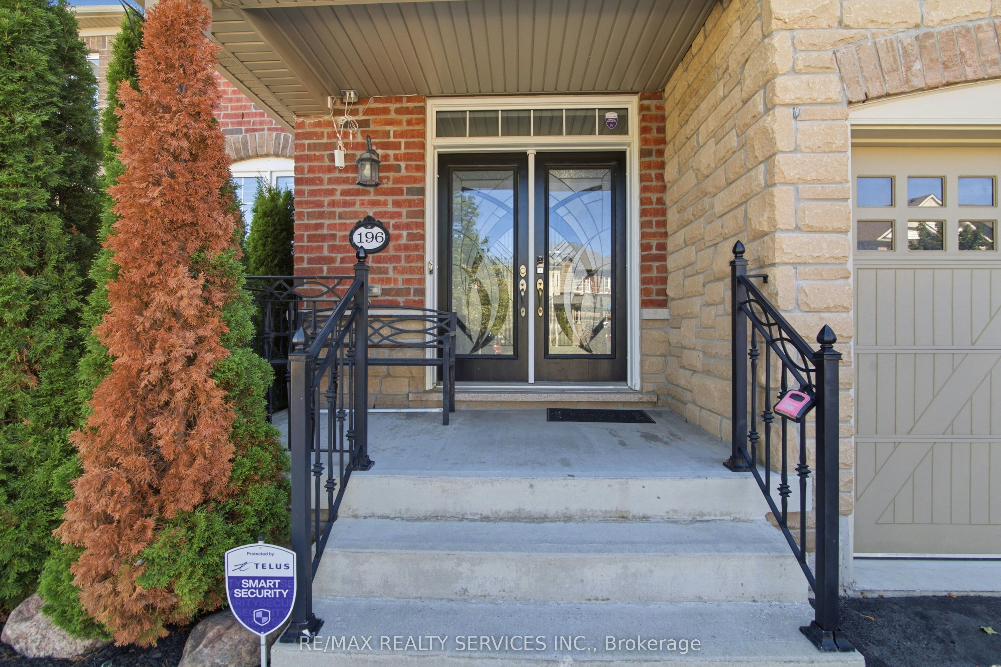 196 Bonnieglen Farm Boulevard, Caledon, ON, L7C 4C1 - 2