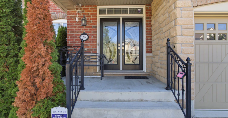 196 Bonnieglen Farm Boulevard, Caledon, ON, L7C 4C1 - 2