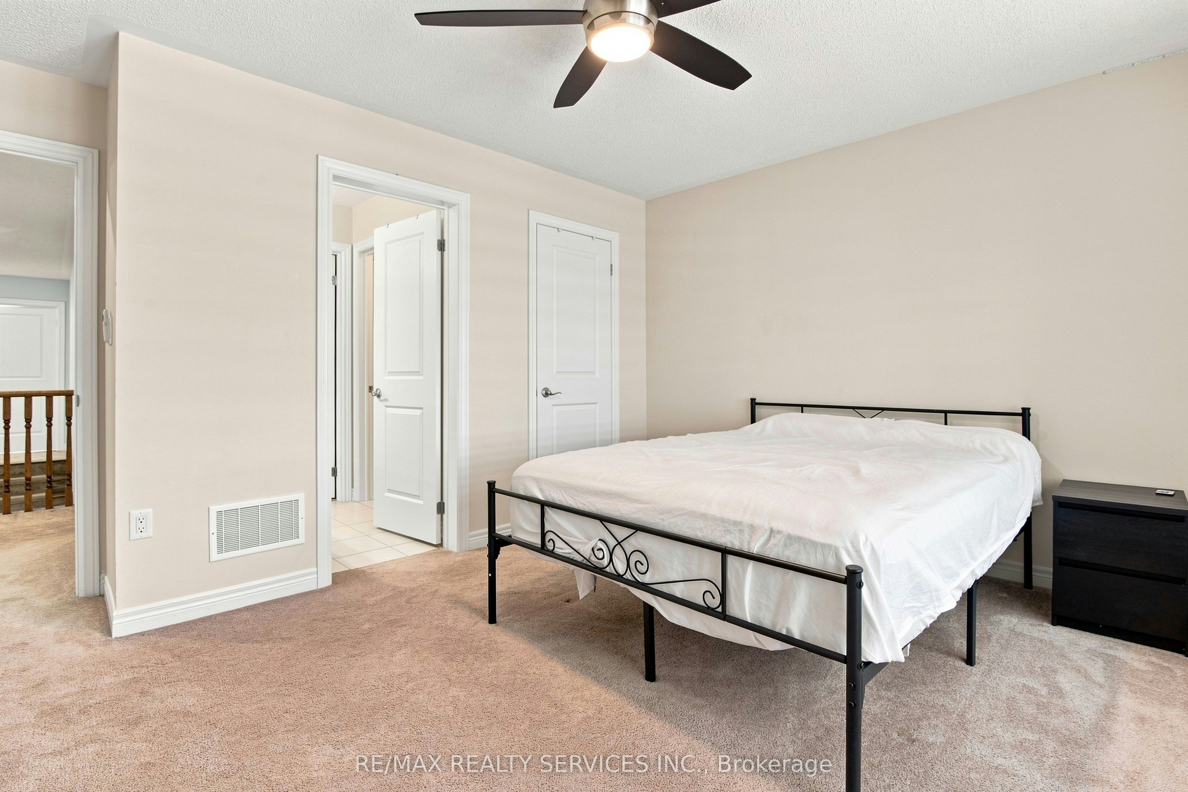 196 Bonnieglen Farm Boulevard, Caledon, ON, L7C 4C1 - 39