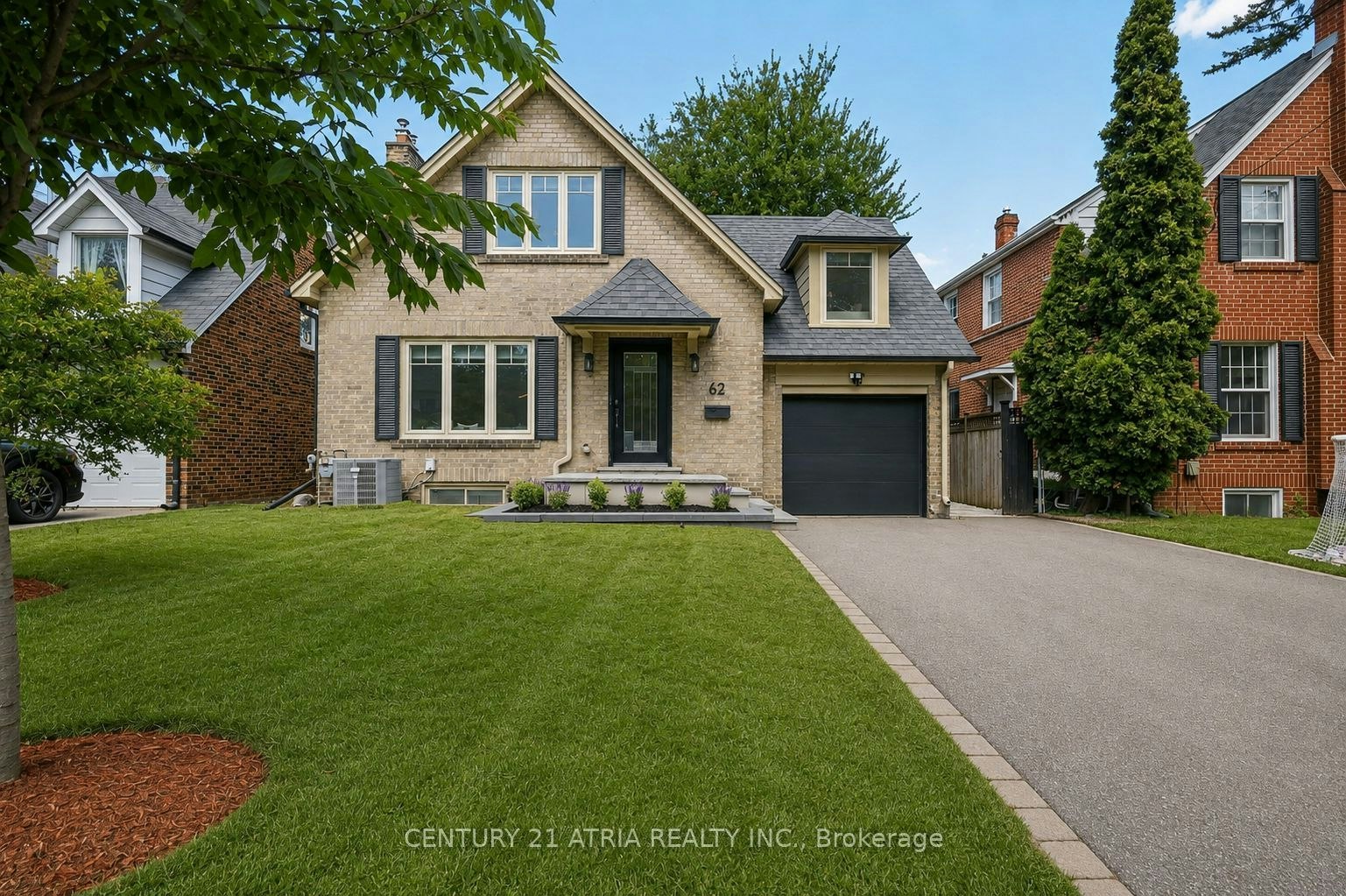 62 Lynngrove Avenue, Toronto, ON, M8X 1M9