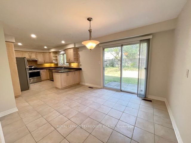 743 Fieldstone Road, Mississauga, ON, L5C 3K7 - 10