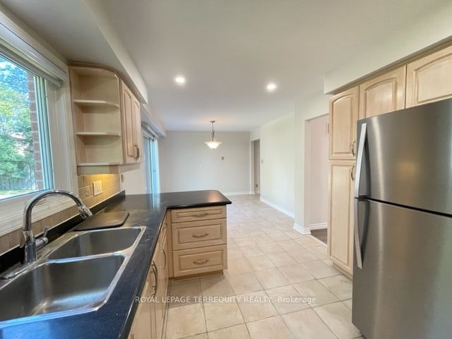743 Fieldstone Road, Mississauga, ON, L5C 3K7 - 9