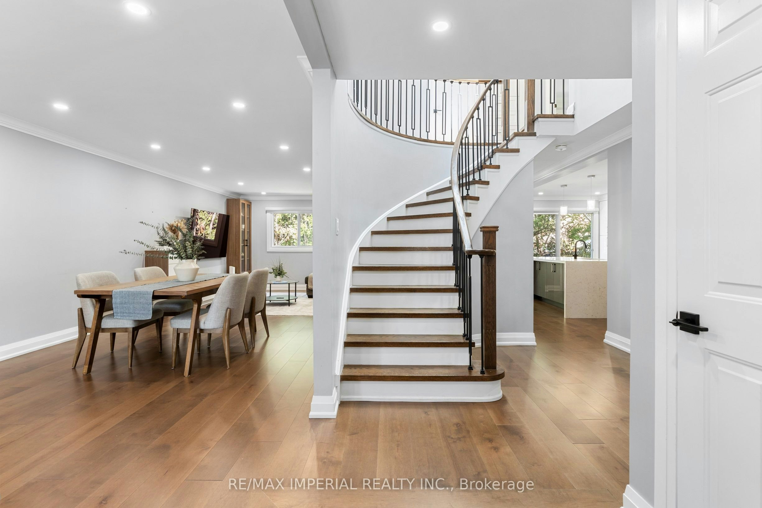 311 Youngstown Avenue, Mississauga, ON, L4Z 2T6