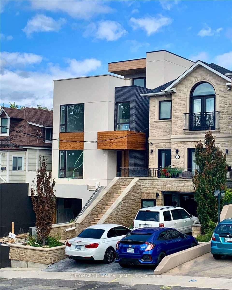 201-15 Ennerdale Road, Toronto, ON, M6E 4C2