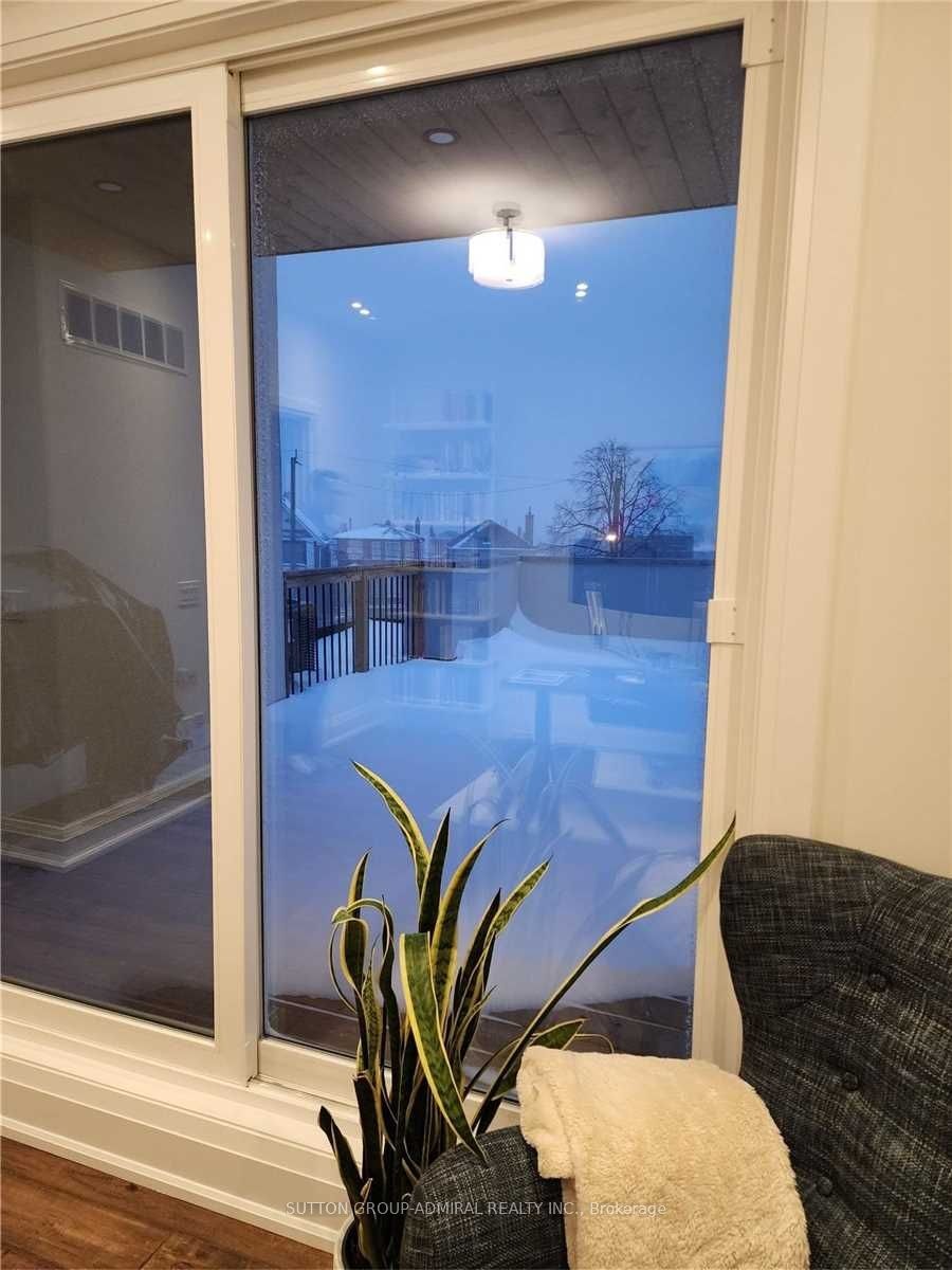 201-15 Ennerdale Road, Toronto, ON, M6E 4C2 - 15