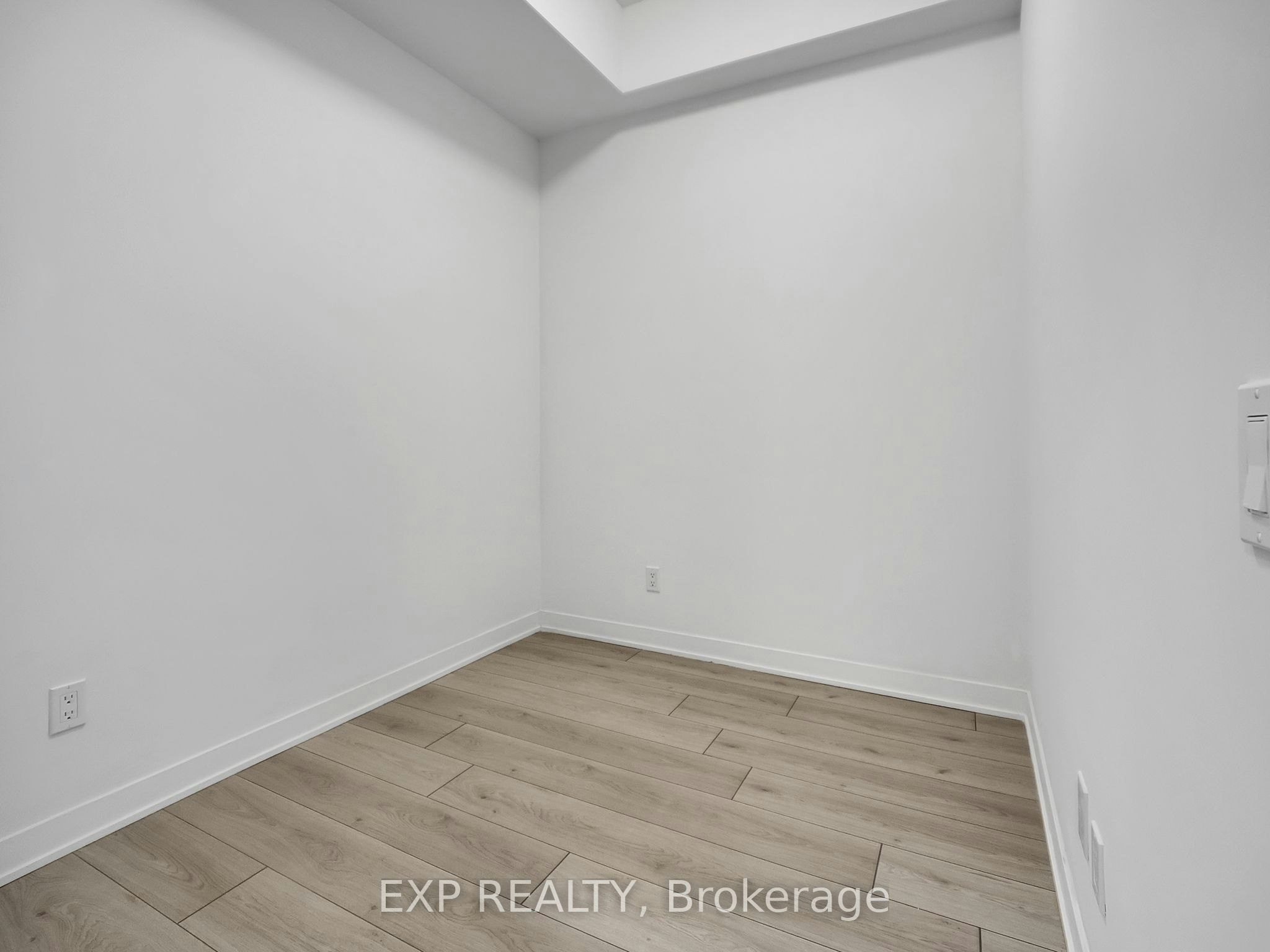 322-405 Dundas Street W, Oakville, ON, L6M 5P9 - 15