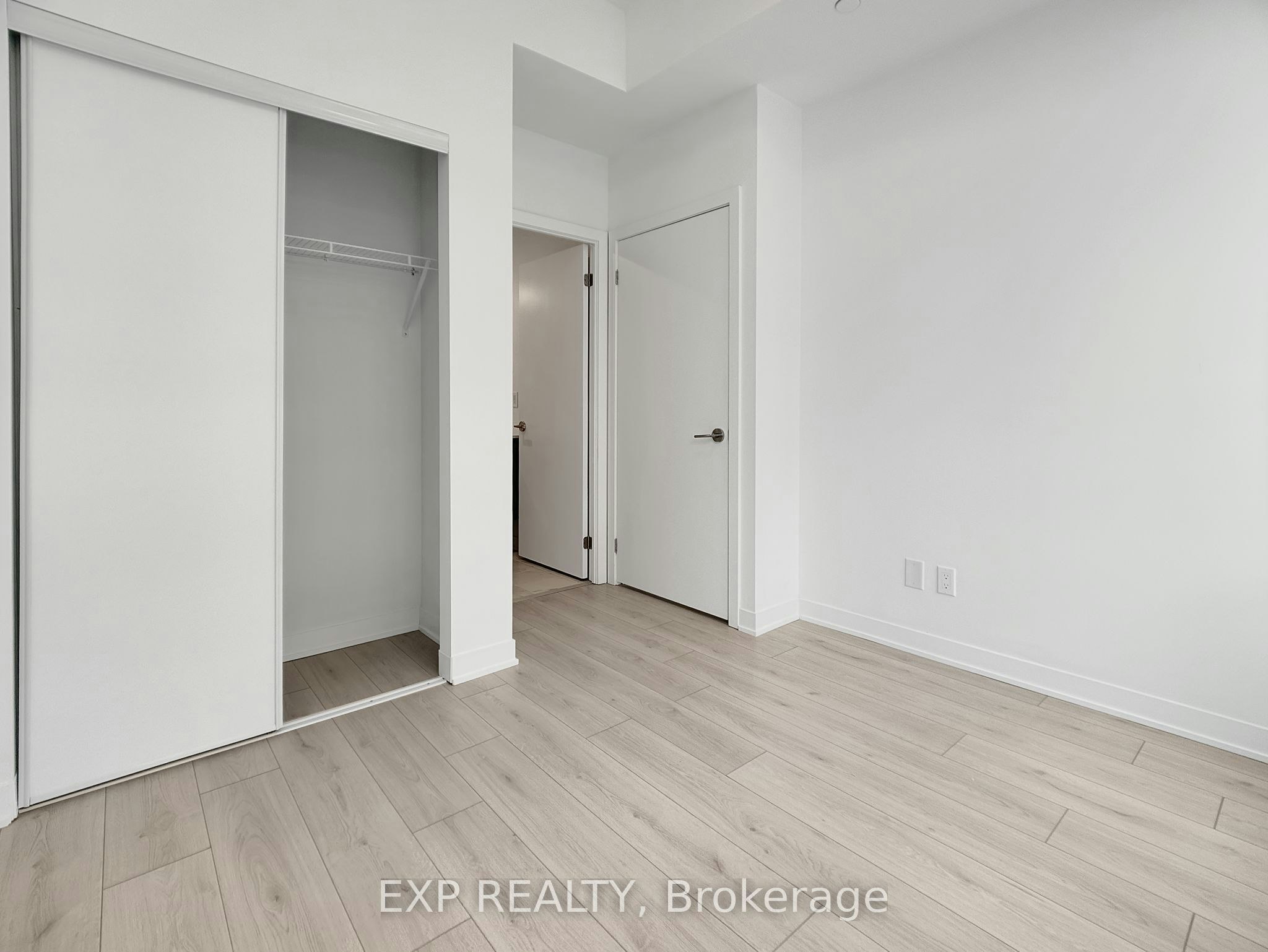322-405 Dundas Street W, Oakville, ON, L6M 5P9 - 11