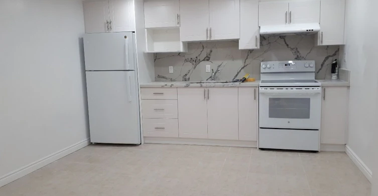 Main/ Lower-401 Mississauga Valley Boulevard, Mississauga, ON, L5A 1Y9