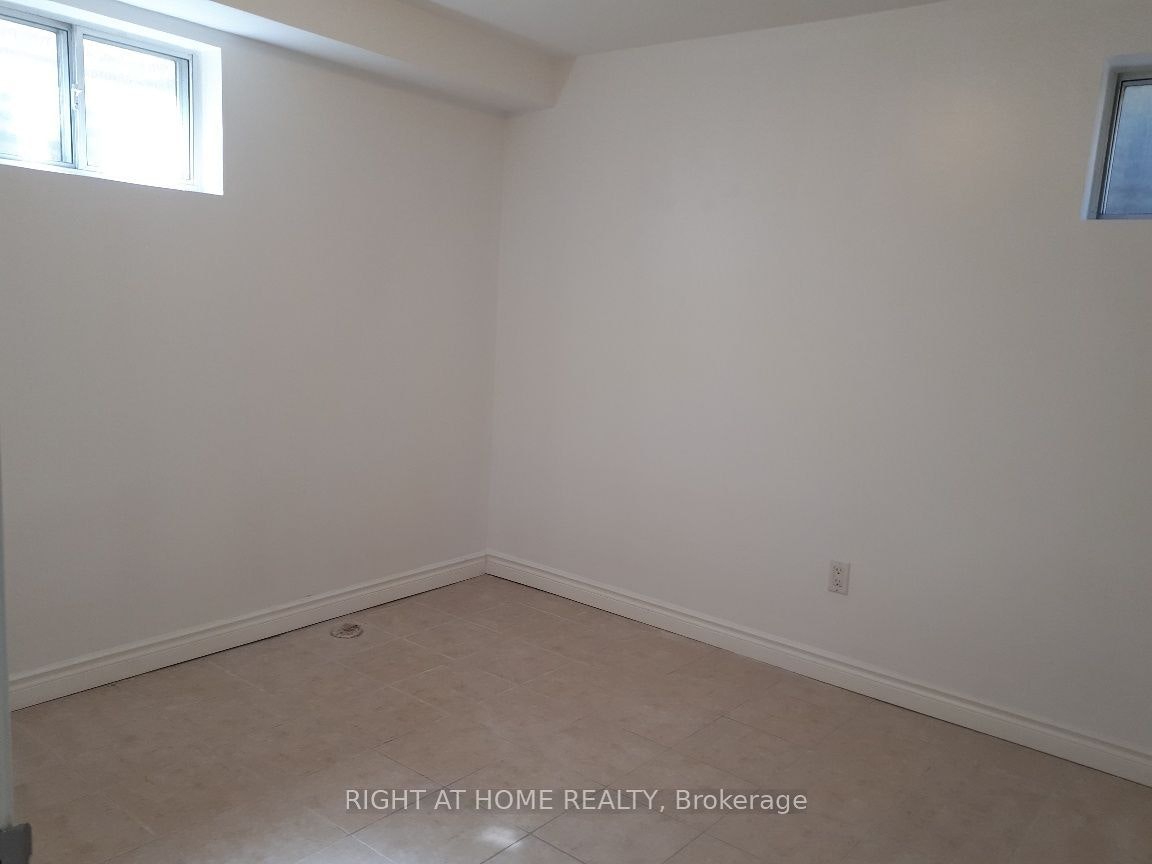 Main/ Lower-401 Mississauga Valley Boulevard, Mississauga, ON, L5A 1Y9 - 5