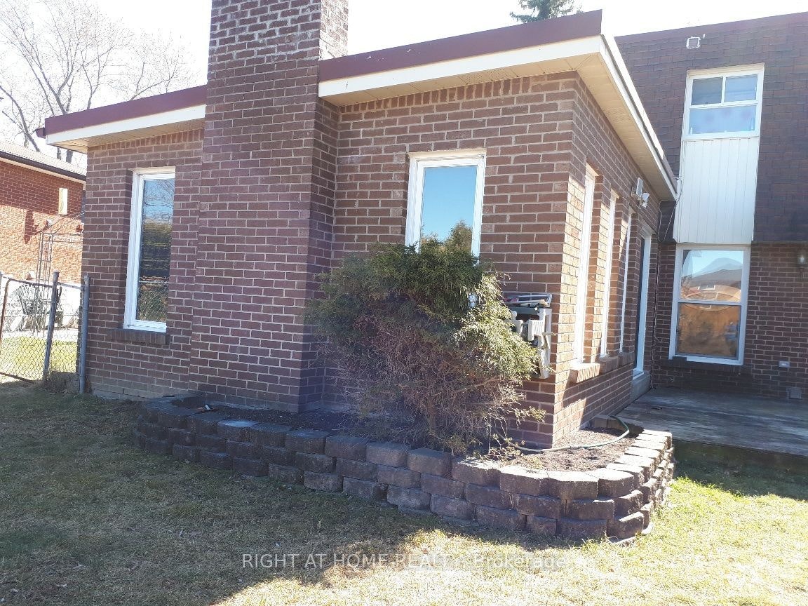 Main/ Lower-401 Mississauga Valley Boulevard, Mississauga, ON, L5A 1Y9 - 22