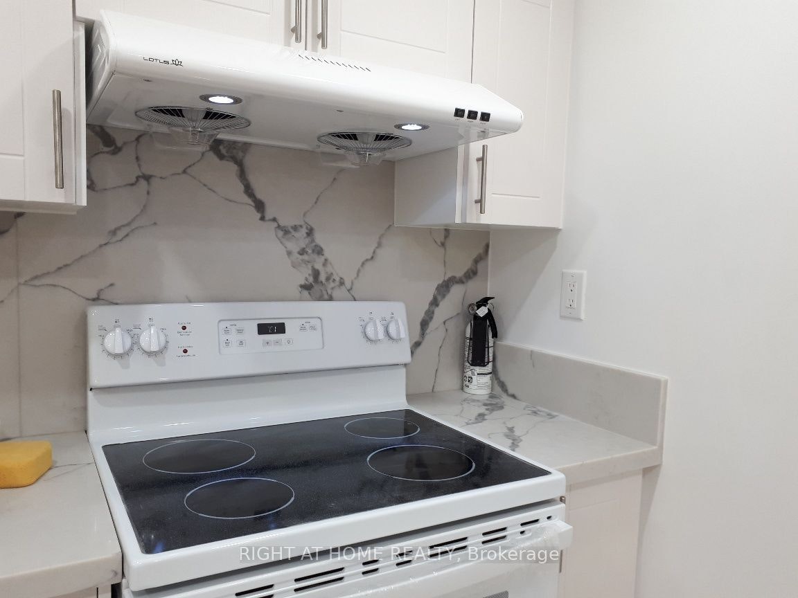 Main/ Lower-401 Mississauga Valley Boulevard, Mississauga, ON, L5A 1Y9 - 3