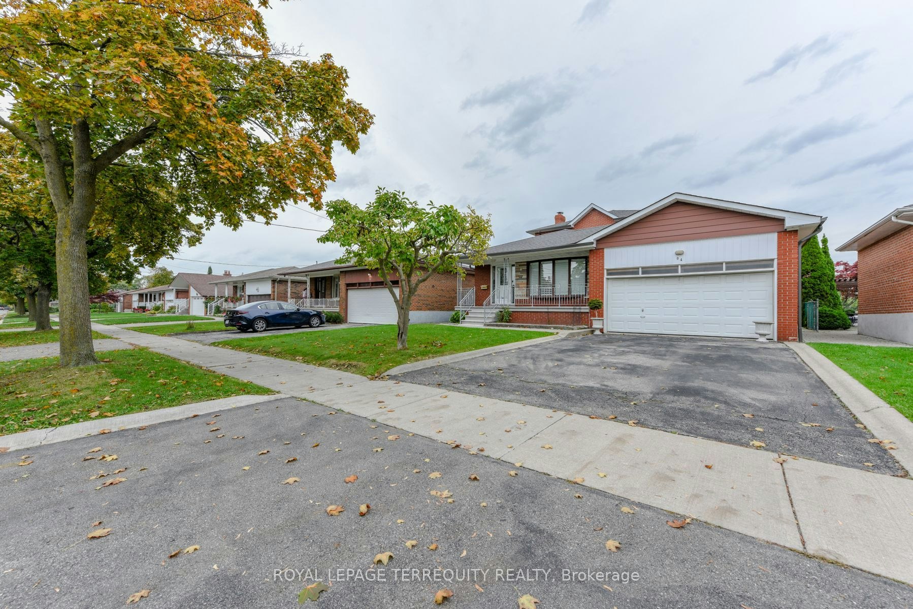 94 Melbert Road, Toronto, ON, M9C 3R1