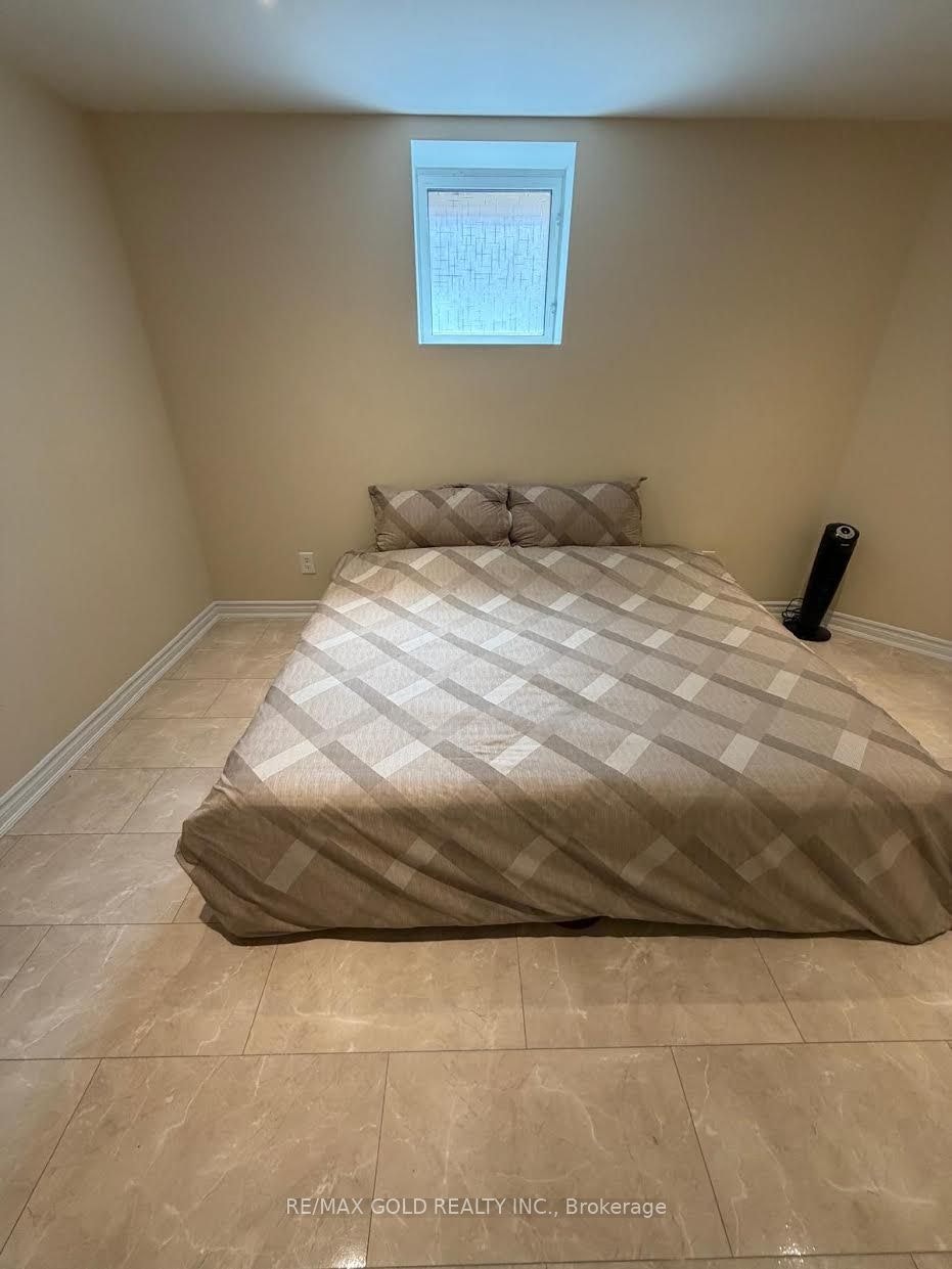 BSMT-20 Hiking Court, Brampton, ON, L6T 0M6 - 20