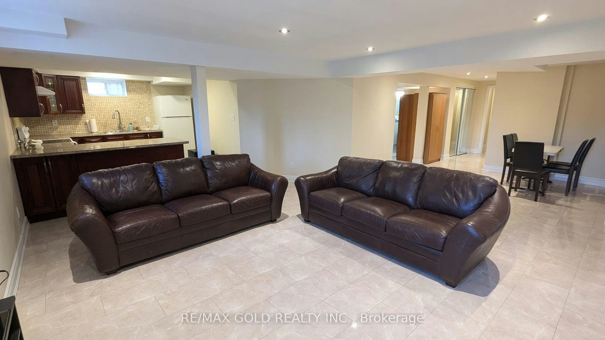 BSMT-20 Hiking Court, Brampton, ON, L6T 0M6 - 10