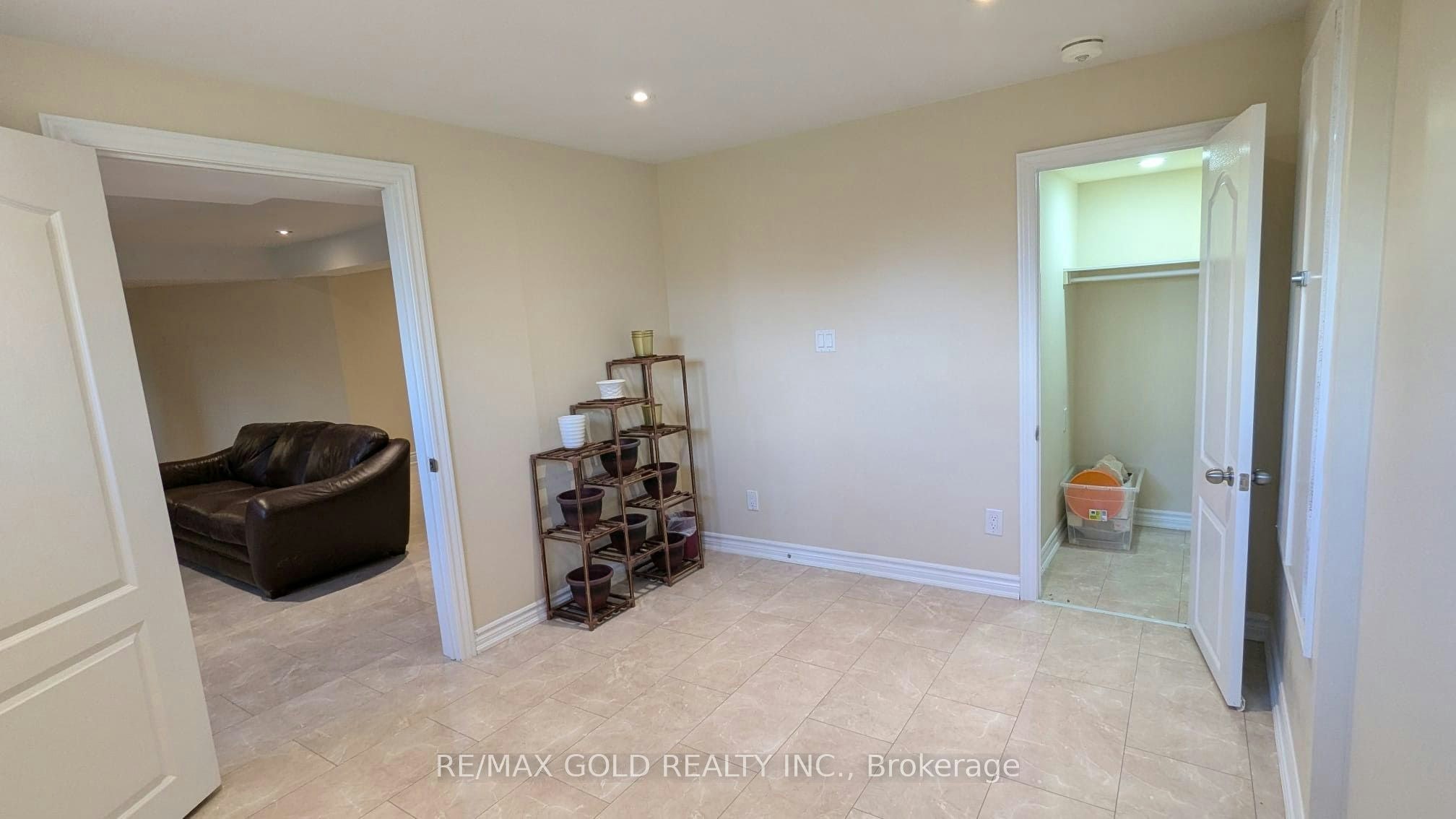 BSMT-20 Hiking Court, Brampton, ON, L6T 0M6 - 12