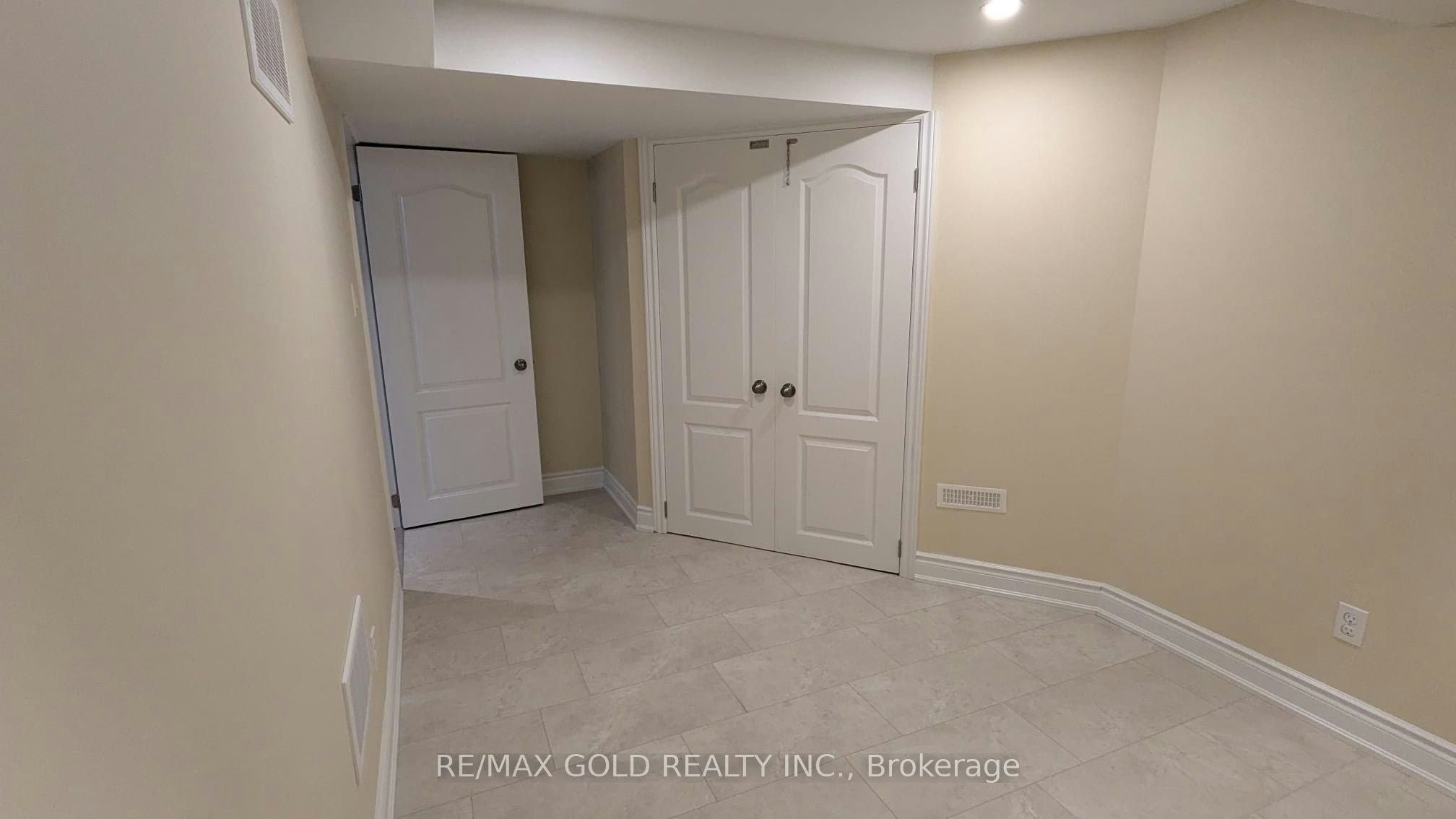 BSMT-20 Hiking Court, Brampton, ON, L6T 0M6 - 14