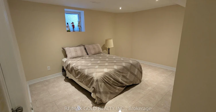 BSMT-20 Hiking Court, Brampton, ON, L6T 0M6 - 17