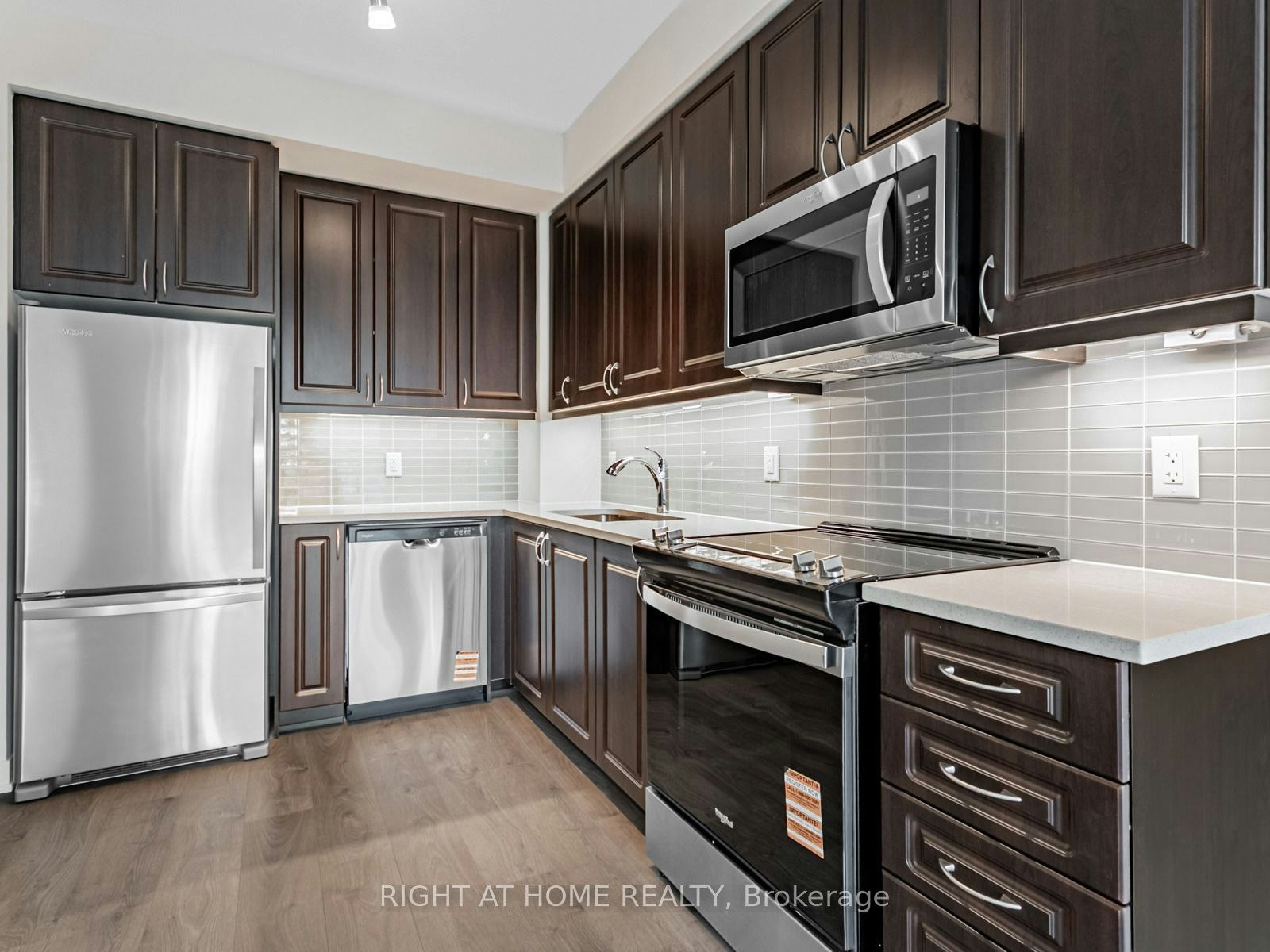 501-38 Annie Craig Drive, Toronto, ON, M8V 0G9 - 6