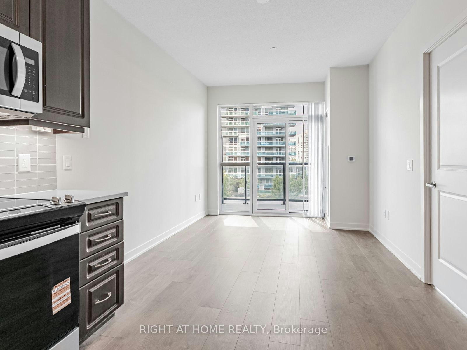 501-38 Annie Craig Drive, Toronto, ON, M8V 0G9 - 4