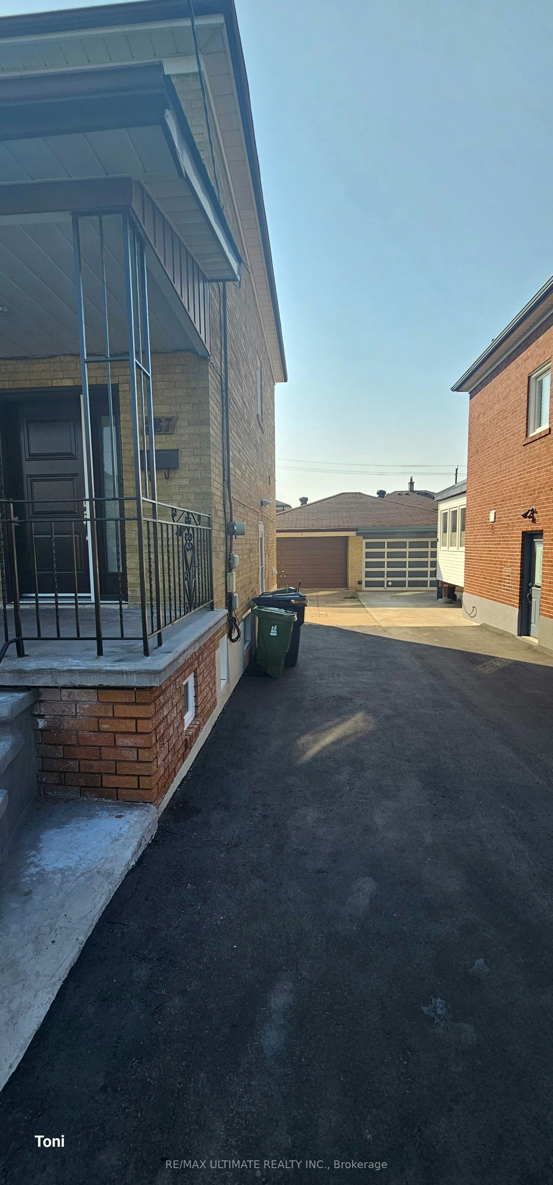 Main-187 Epsom Downs Drive, Toronto, ON, M3M 1S8 - 18