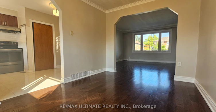 Main-187 Epsom Downs Drive, Toronto, ON, M3M 1S8 - 8