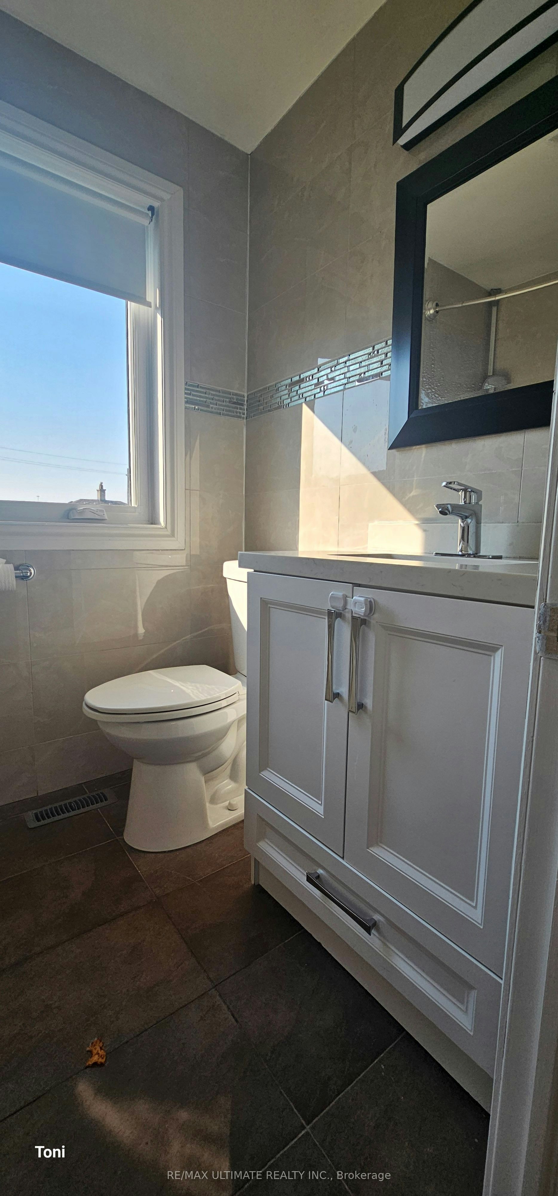 Main-187 Epsom Downs Drive, Toronto, ON, M3M 1S8 - 11