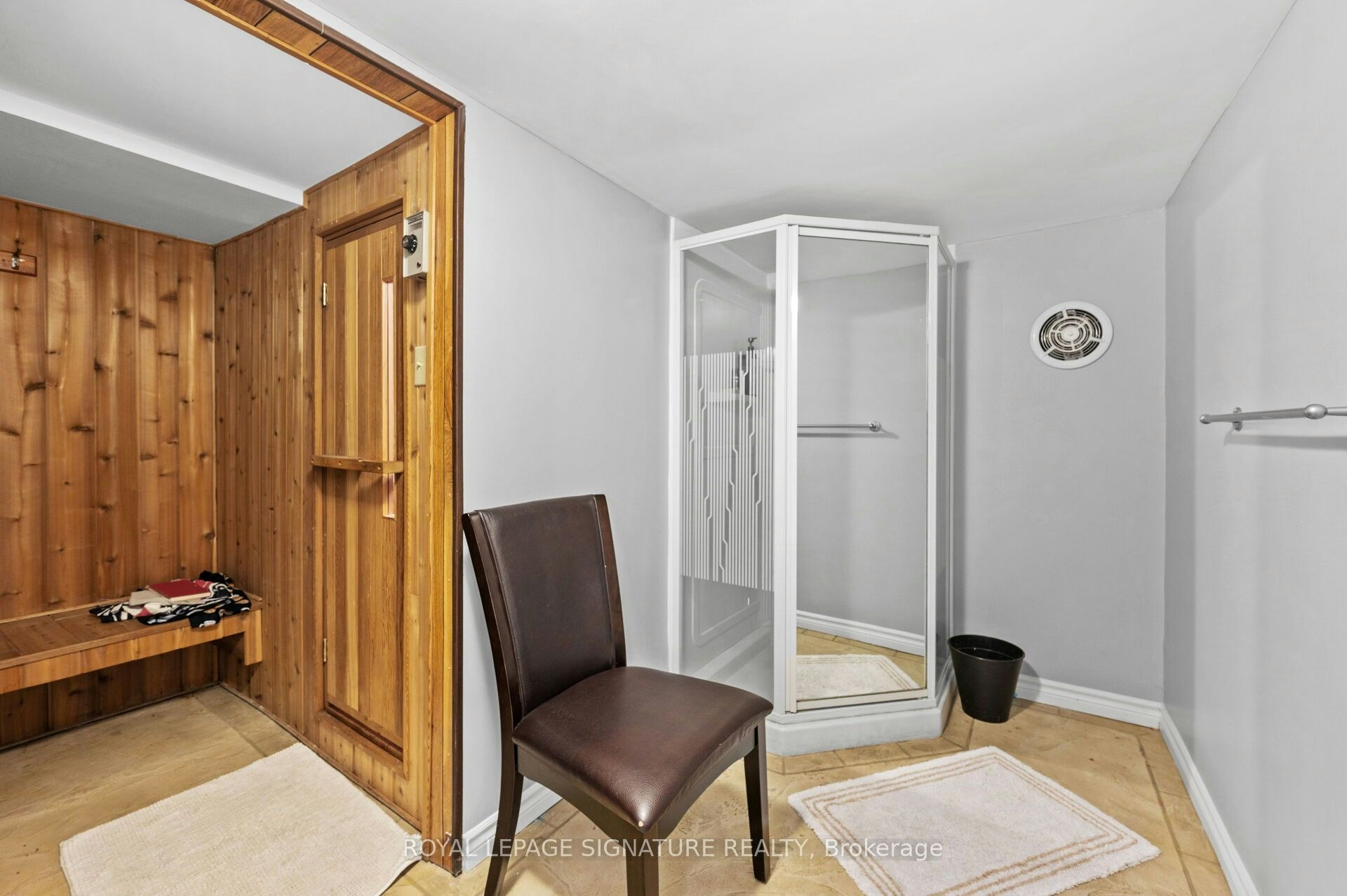 2234 Gordon Drive, Mississauga, ON, L5B 1S9 - 24