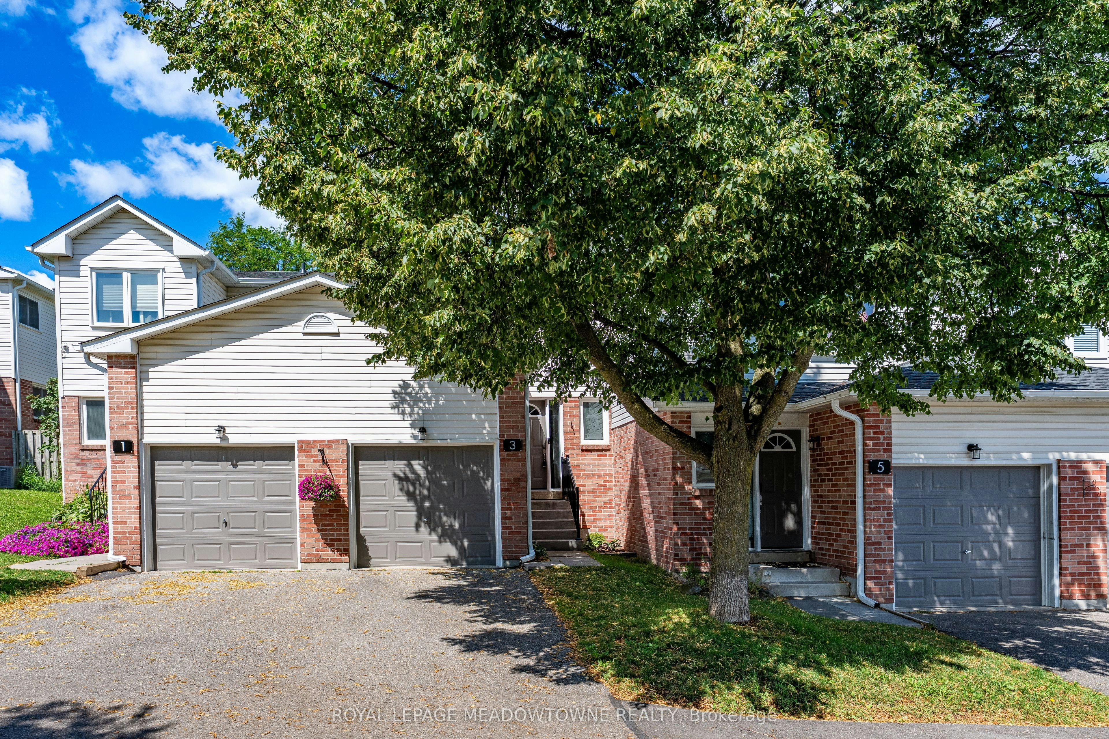 3 Brian Lane, Halton Hills, ON, L7G 5L7