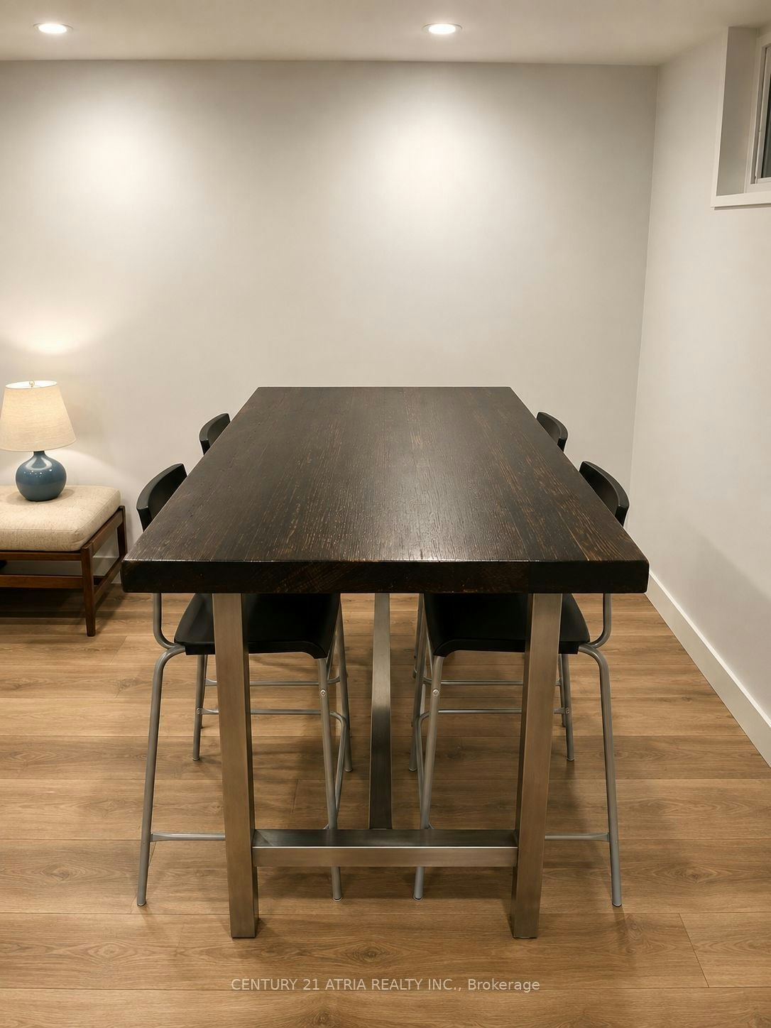 2 Crystal Crescent, Toronto, ON, M8W 2Z7 - 7