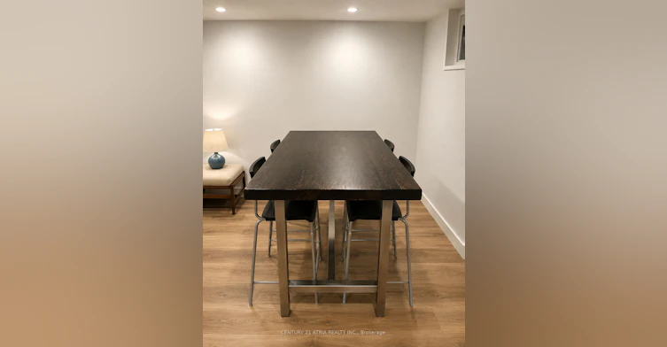 2 Crystal Crescent, Toronto, ON, M8W 2Z7 - 7