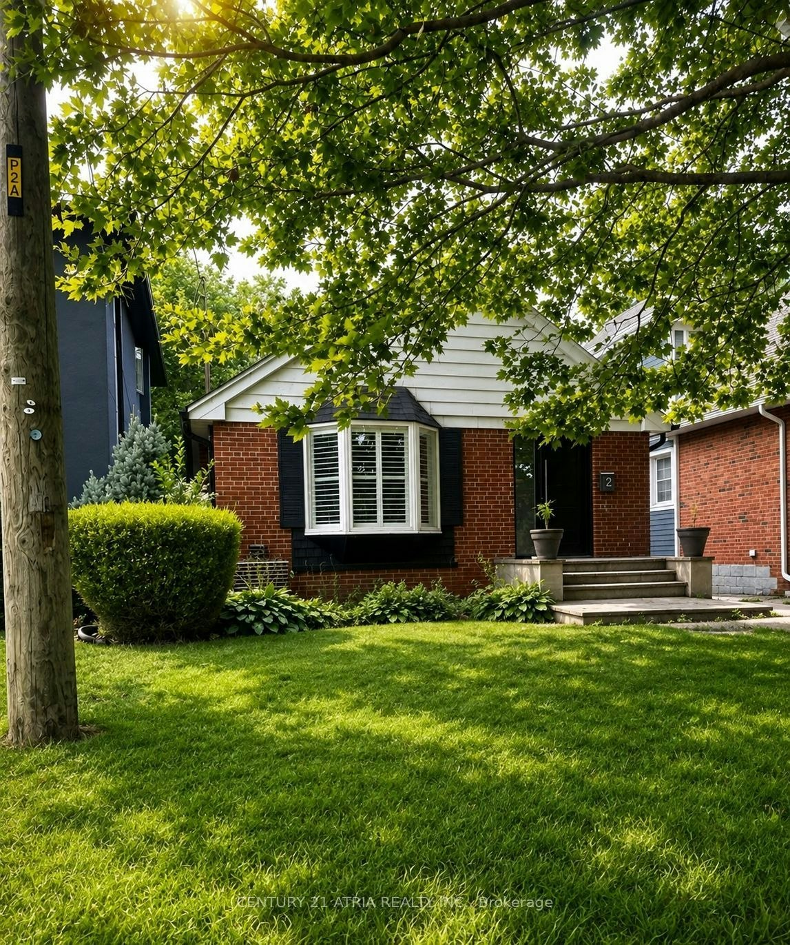 2 Crystal Crescent, Toronto, ON, M8W 2Z7 - 2
