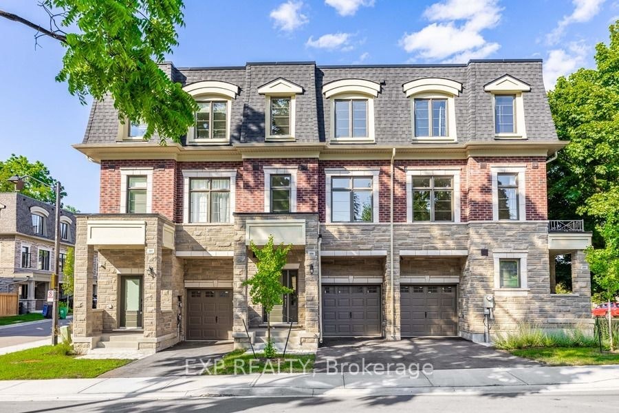 209 Wyndham Street, Mississauga, ON, L5M 2S5