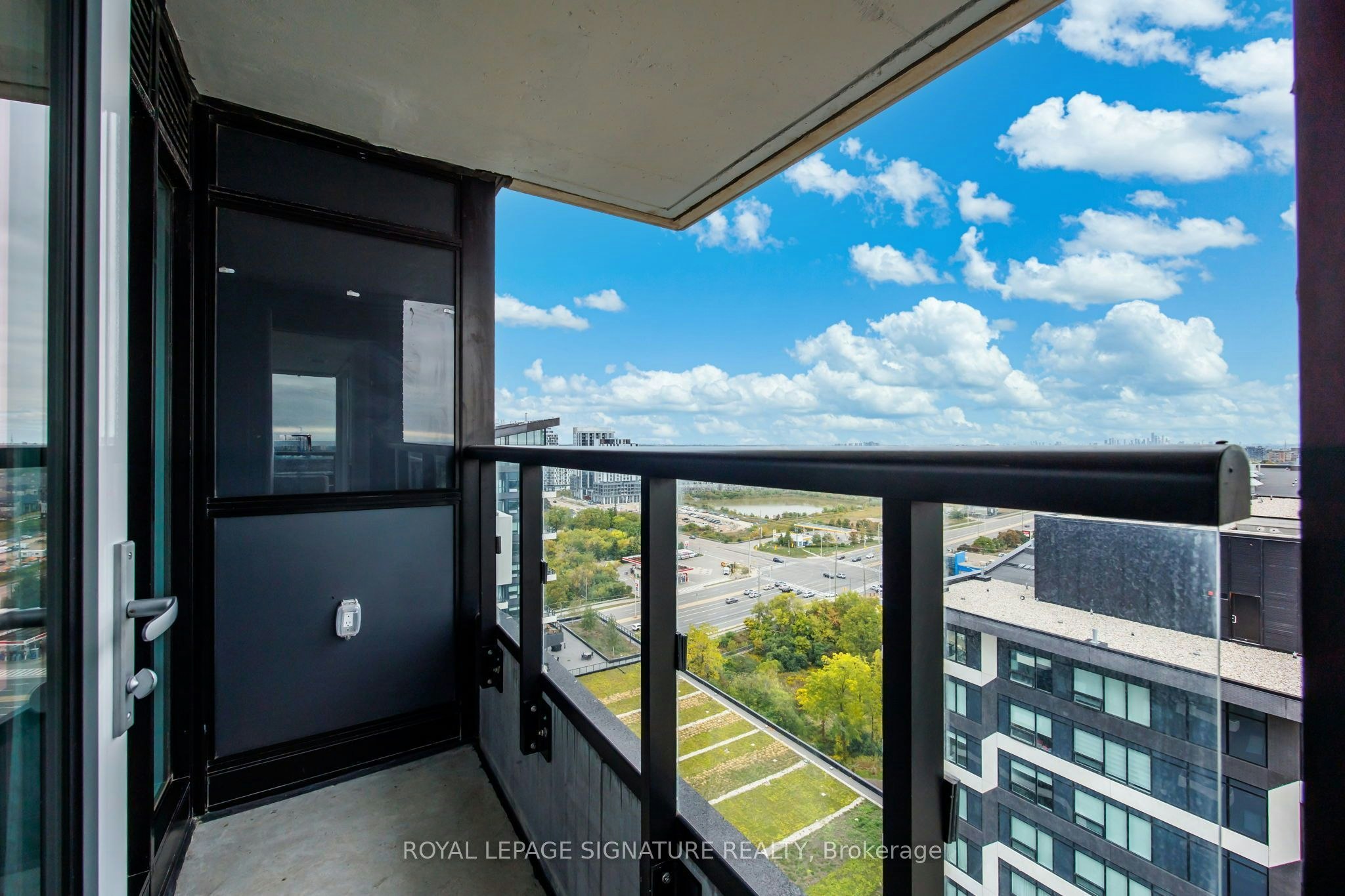 1607-2481 Taunton Road, Oakville, ON, L6H 3R7 - 16