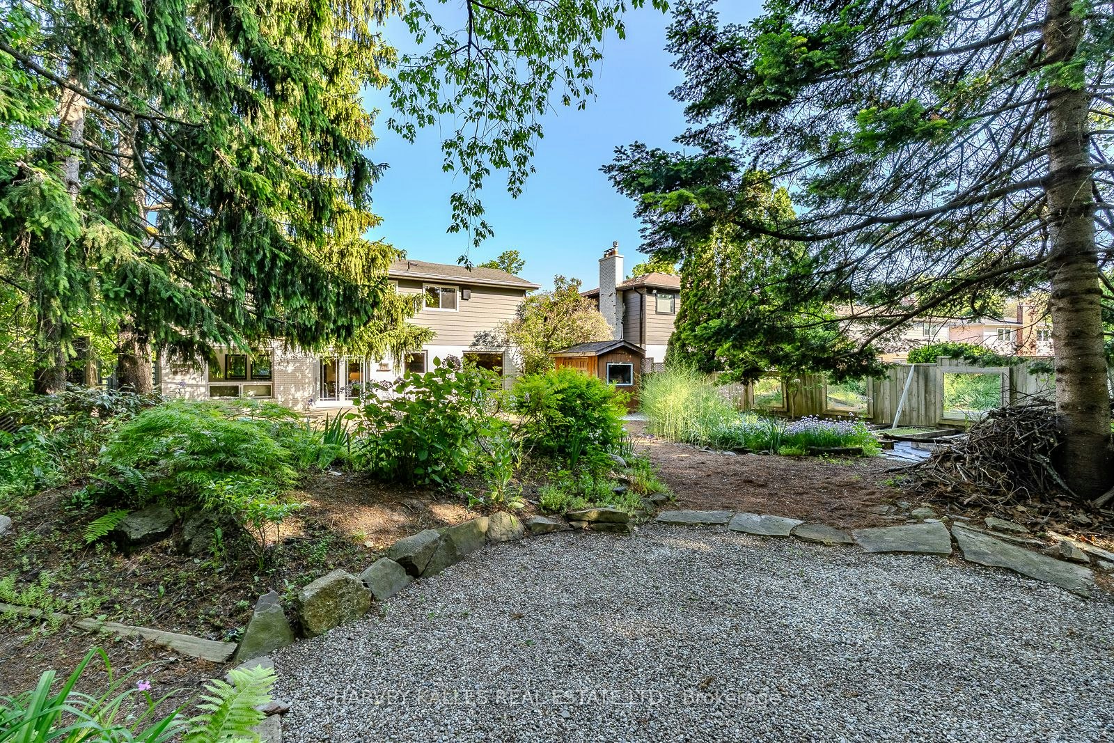 1033 Fair Birch Drive, Mississauga, ON, L5H 1M4