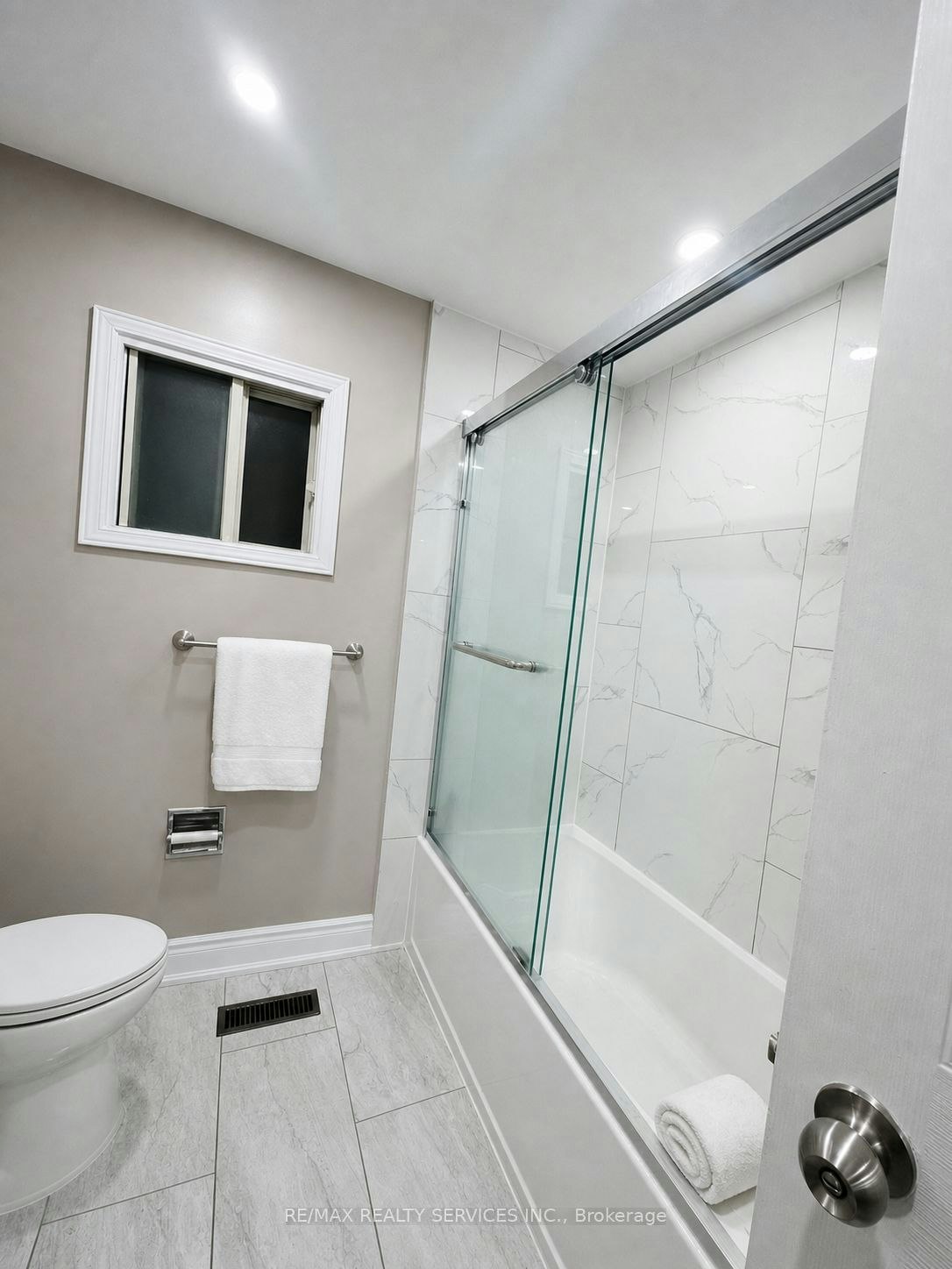 67 La France Road, Brampton, ON, L6S 3V7 - 10