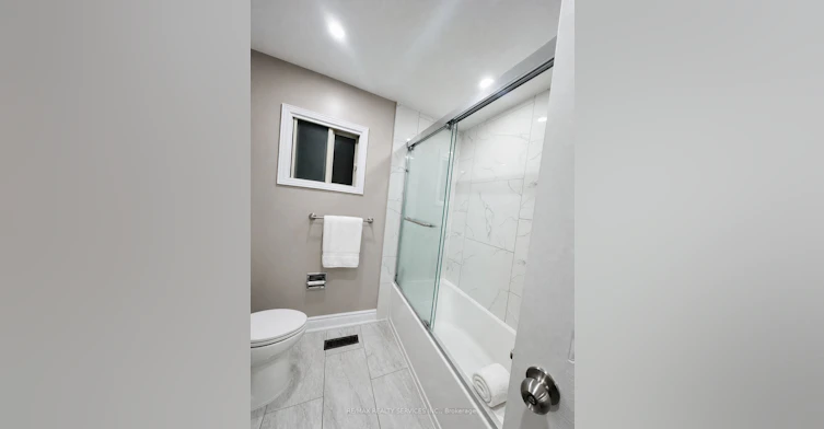 67 La France Road, Brampton, ON, L6S 3V7 - 10