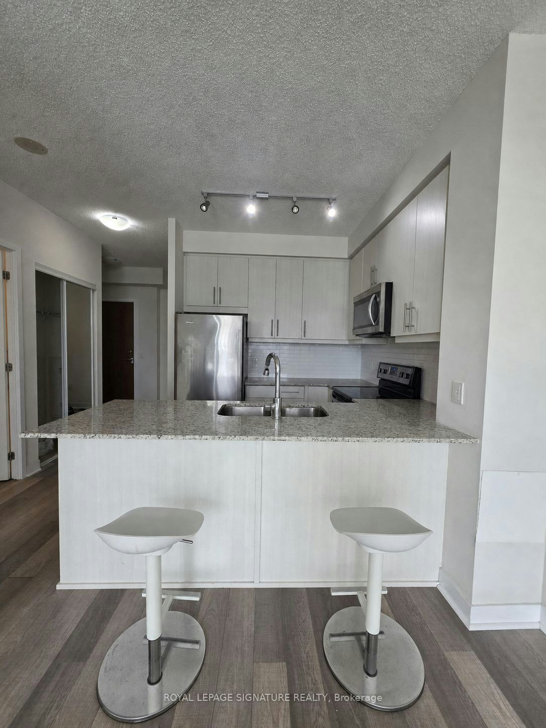 901-3975 Grand Park Drive, Mississauga, ON, L5B 0K4 - 5