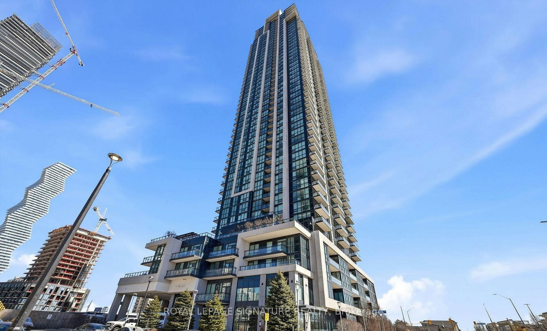 901-3975 Grand Park Drive, Mississauga, ON, L5B 0K4