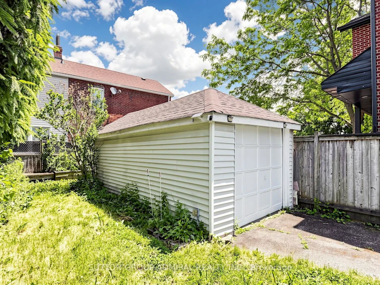 75 Rockcliffe Boulevard, Toronto, ON, M6N 4R4 - 29