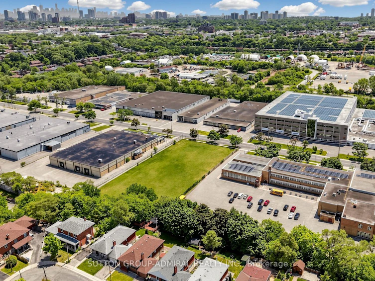 75 Rockcliffe Boulevard, Toronto, ON, M6N 4R4 - 45