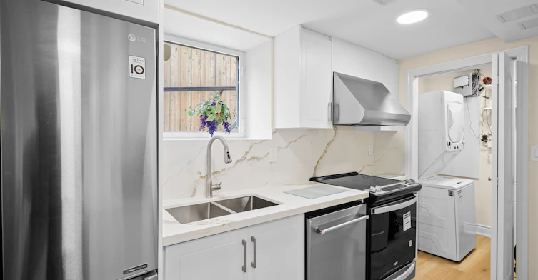 BSMT-1770 Fellen Place, Mississauga, ON, L5J 4S4 - 4