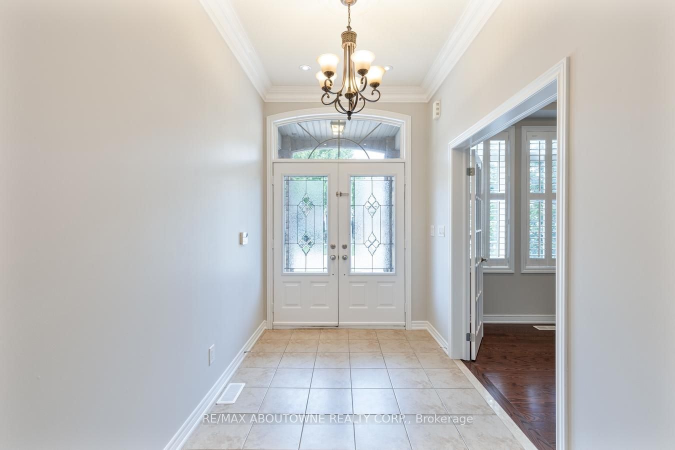 2232 Millstone Drive, Oakville, ON, L6M 0G1 - 3